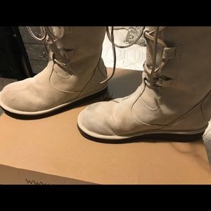 100 % Authentic UGG BOOTS